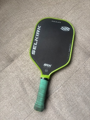 Pala de Pickleball marca Selkirk