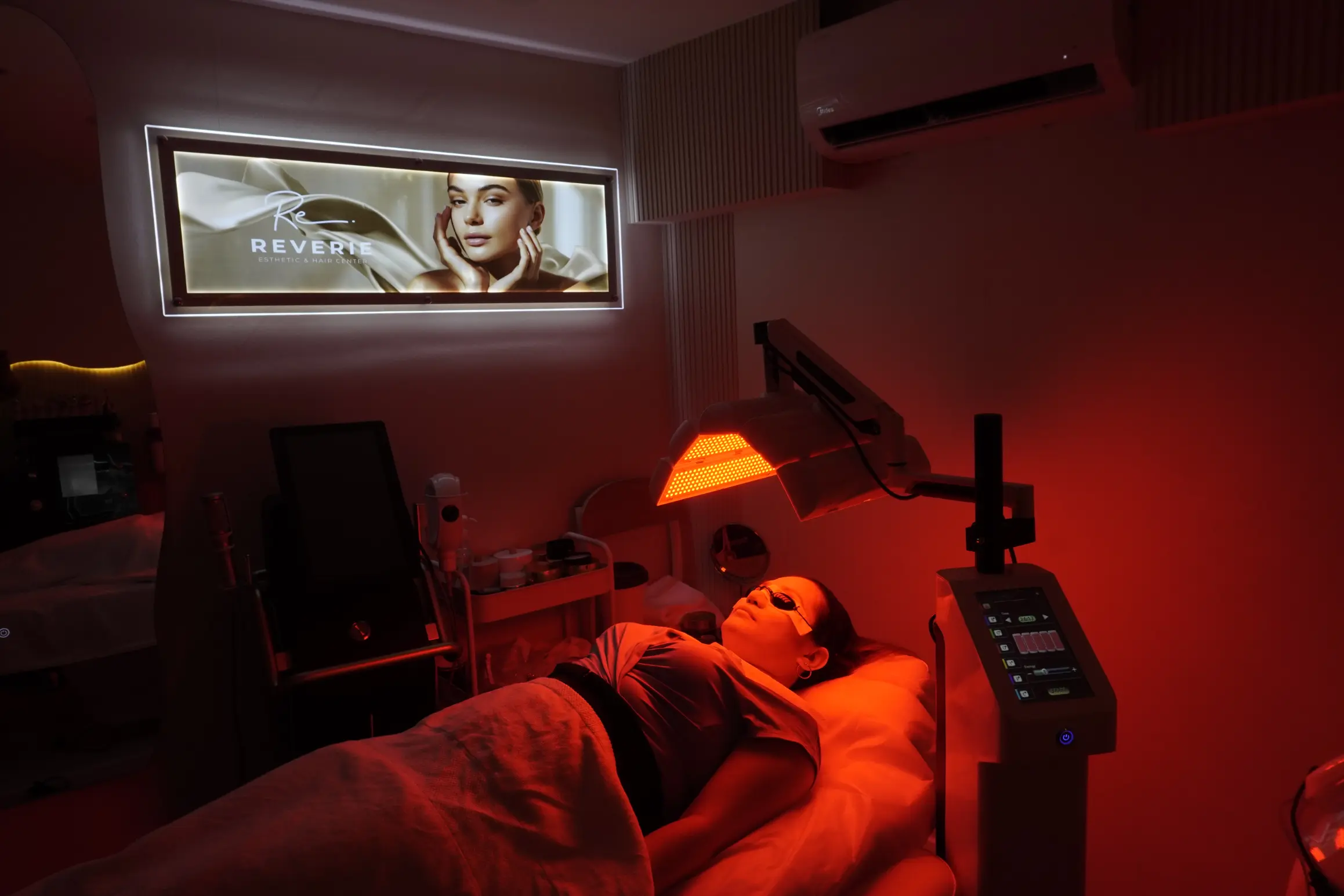 Reverie Clinic Space Image 1