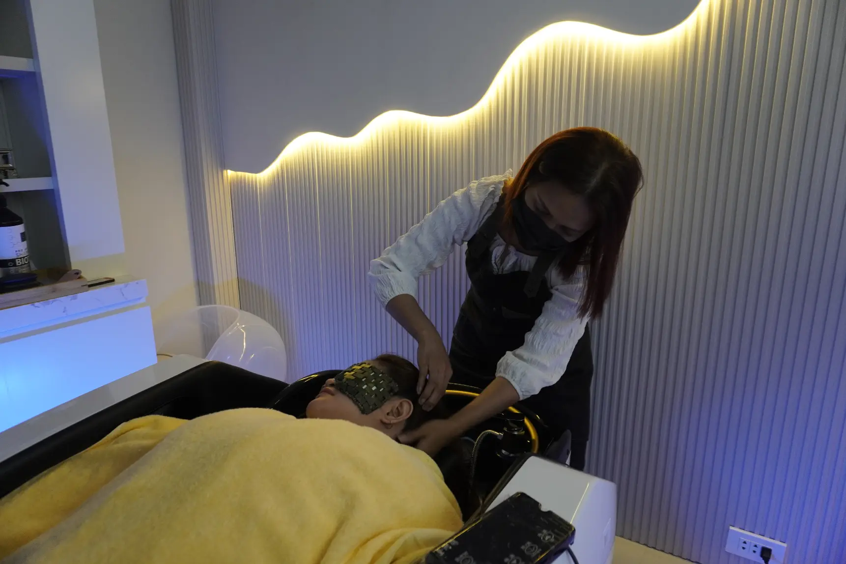 Reverie Clinic Space Image 3