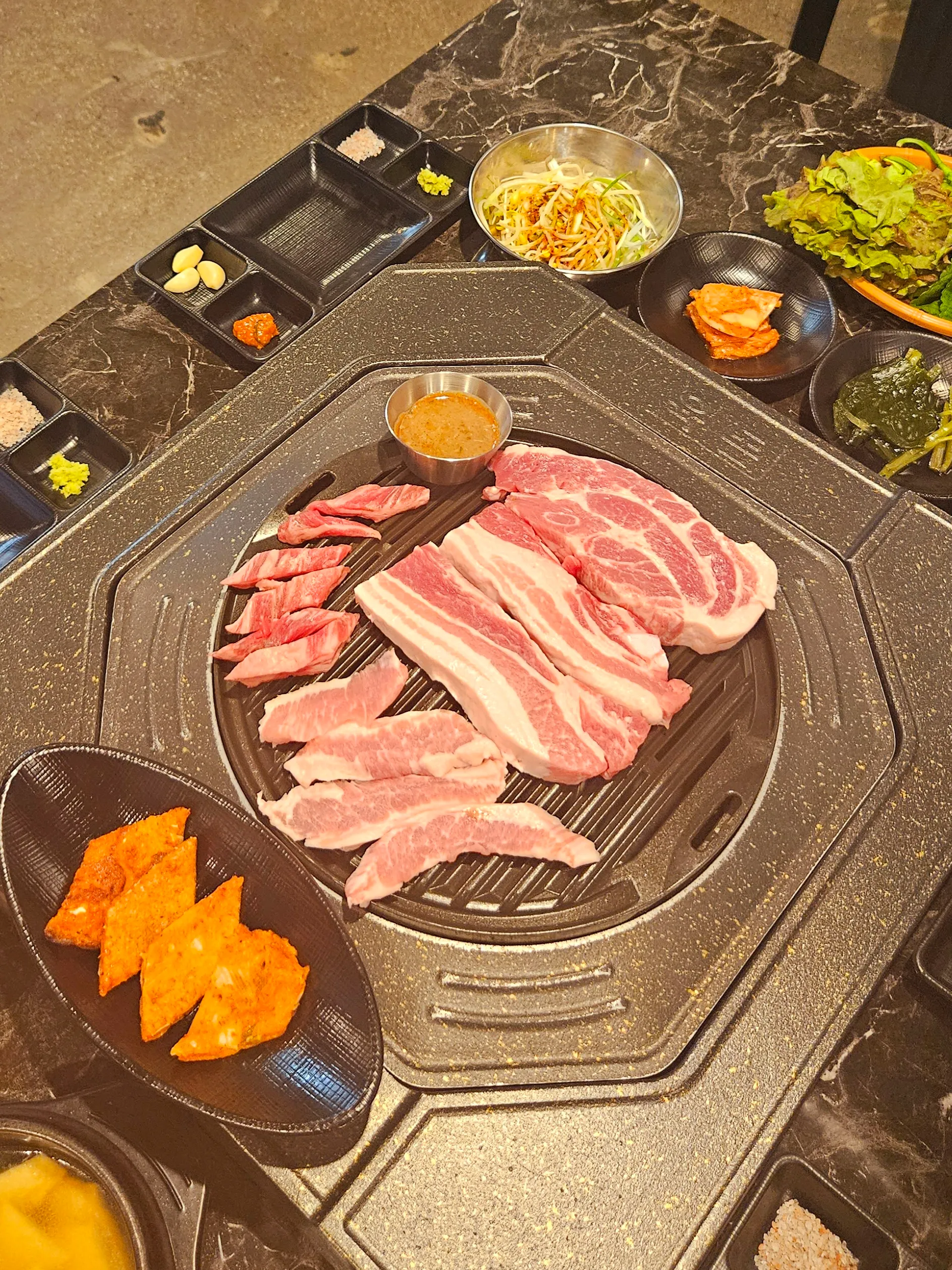 육돈 이미지