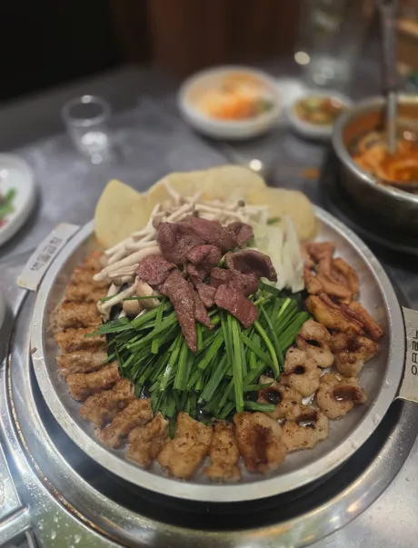 [청주시] 벽돌곱창 지웰복대점