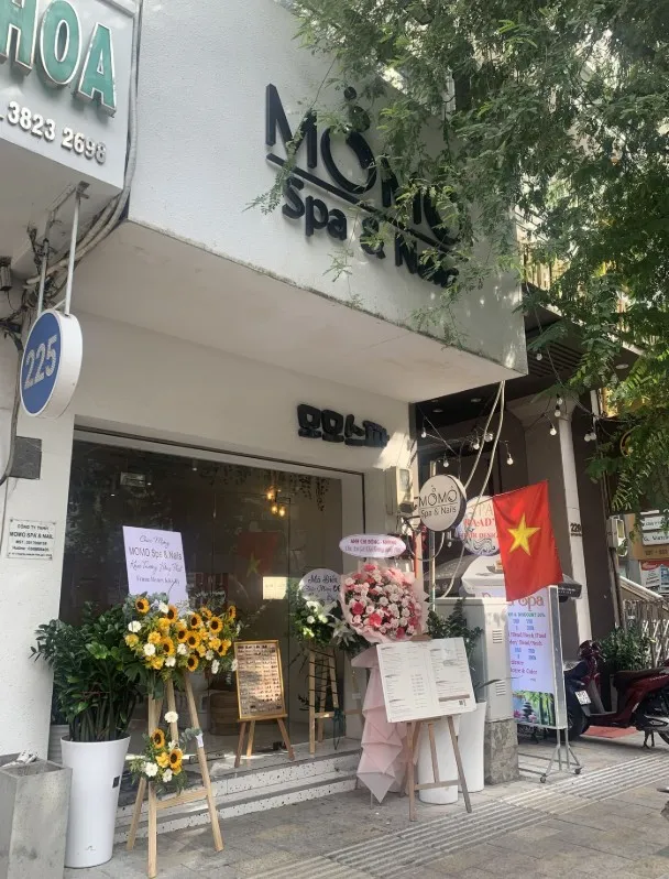 Momo Spa massage & nails