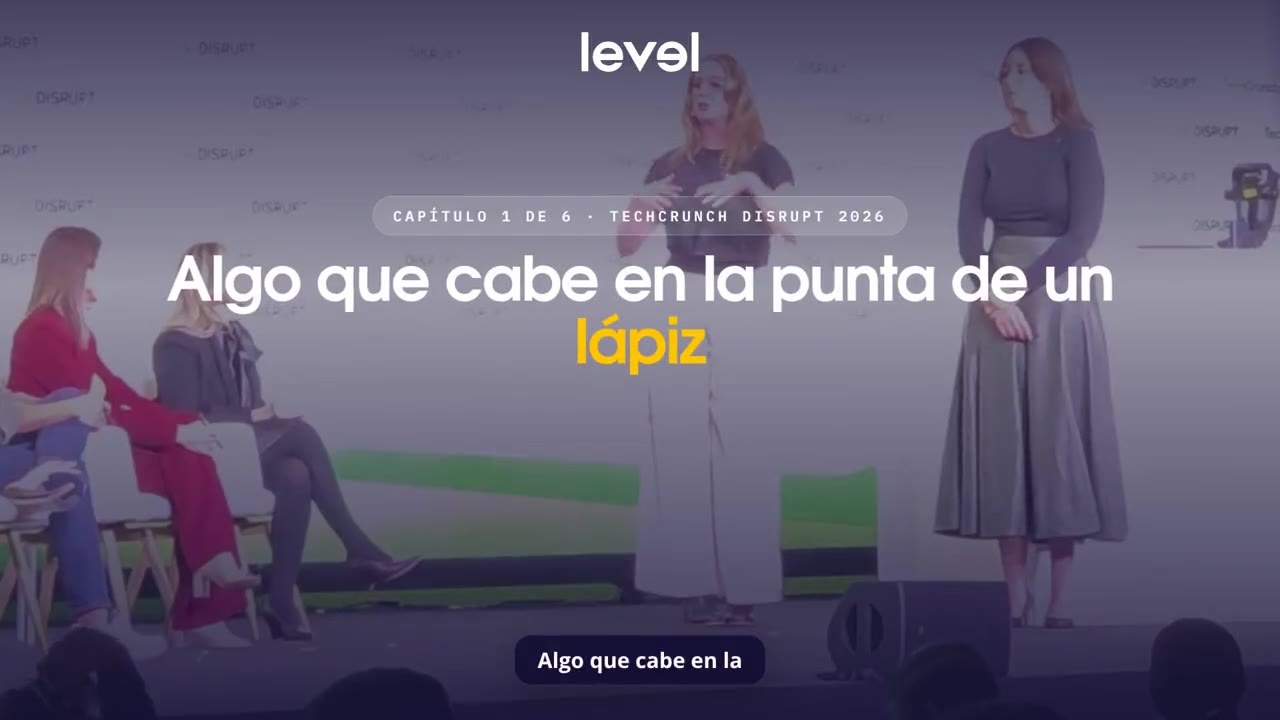 Charlie Childs y Madeline Eiken, de Intero Biosystems, en el escenario de TechCrunch Disrupt 2026