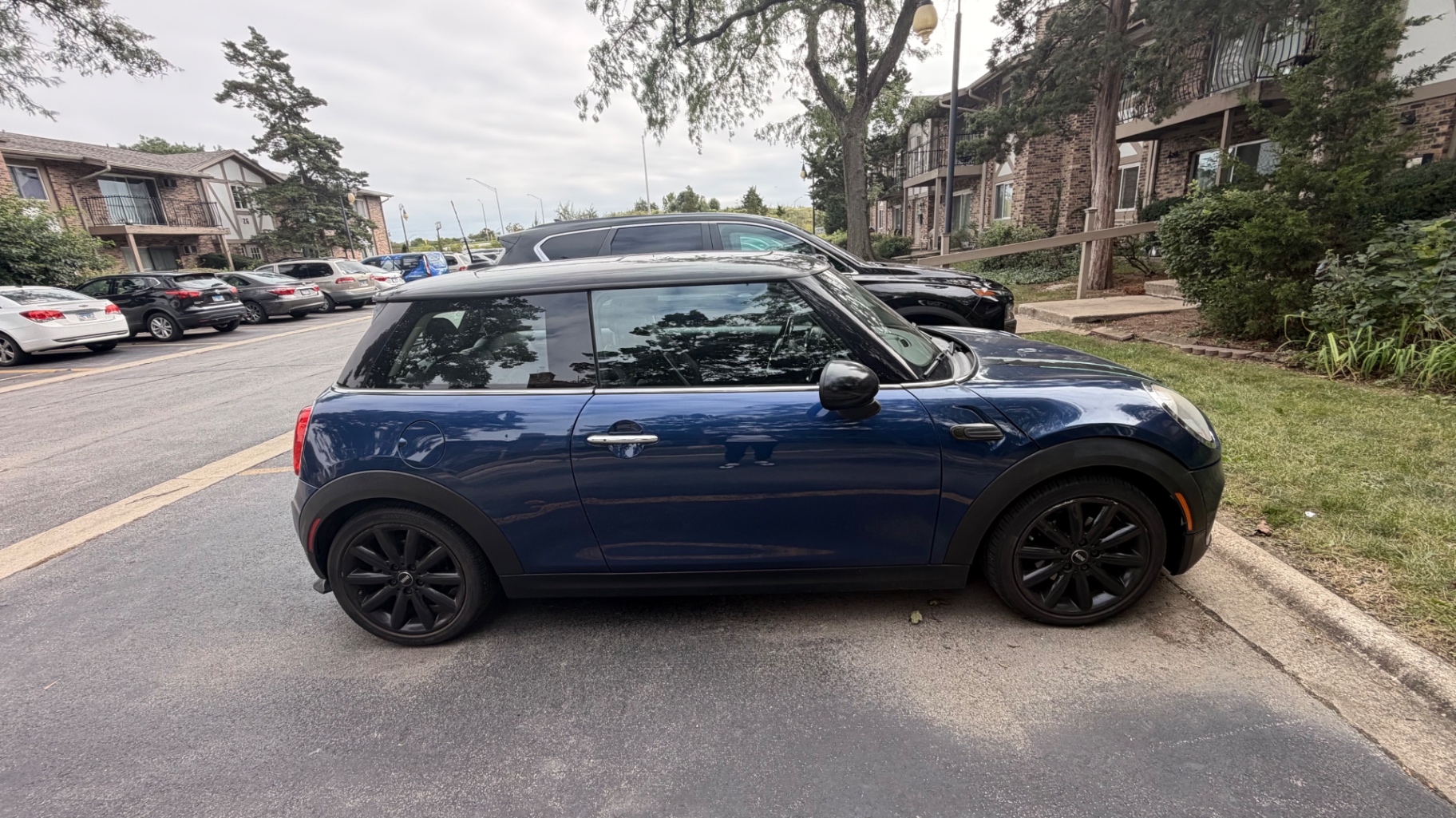 2015 MINI Hardtop Cooper base — rebuilt & branded title, 29% below market