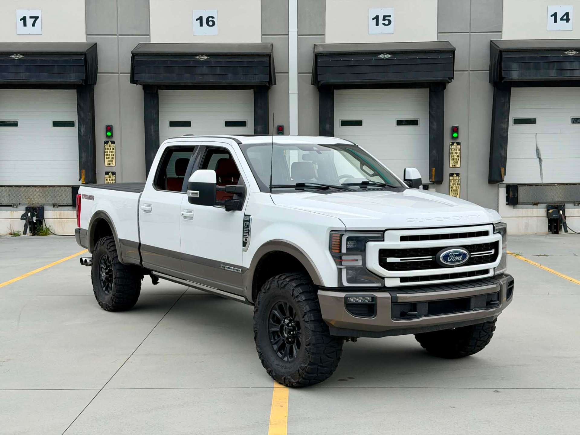 2022 Ford F-250 King Ranch Tremor — rebuilt & branded title, 2% below market