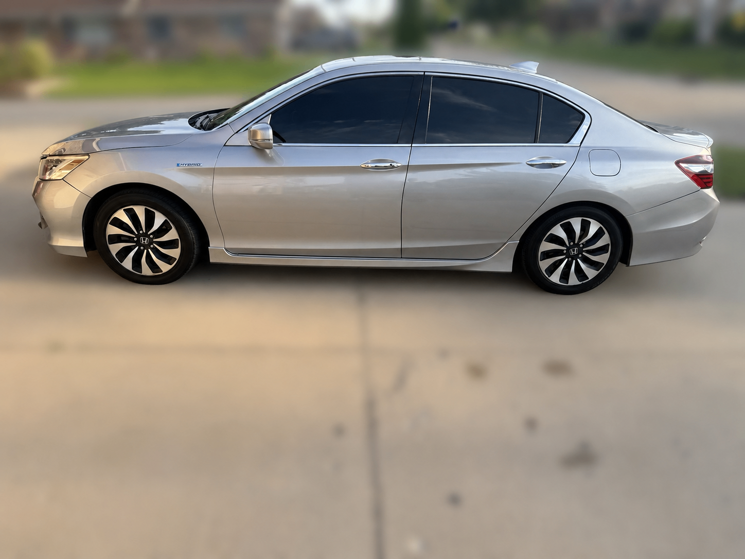 2017 Honda Accord Hybrid Touring — rebuilt & branded title, 18% below market