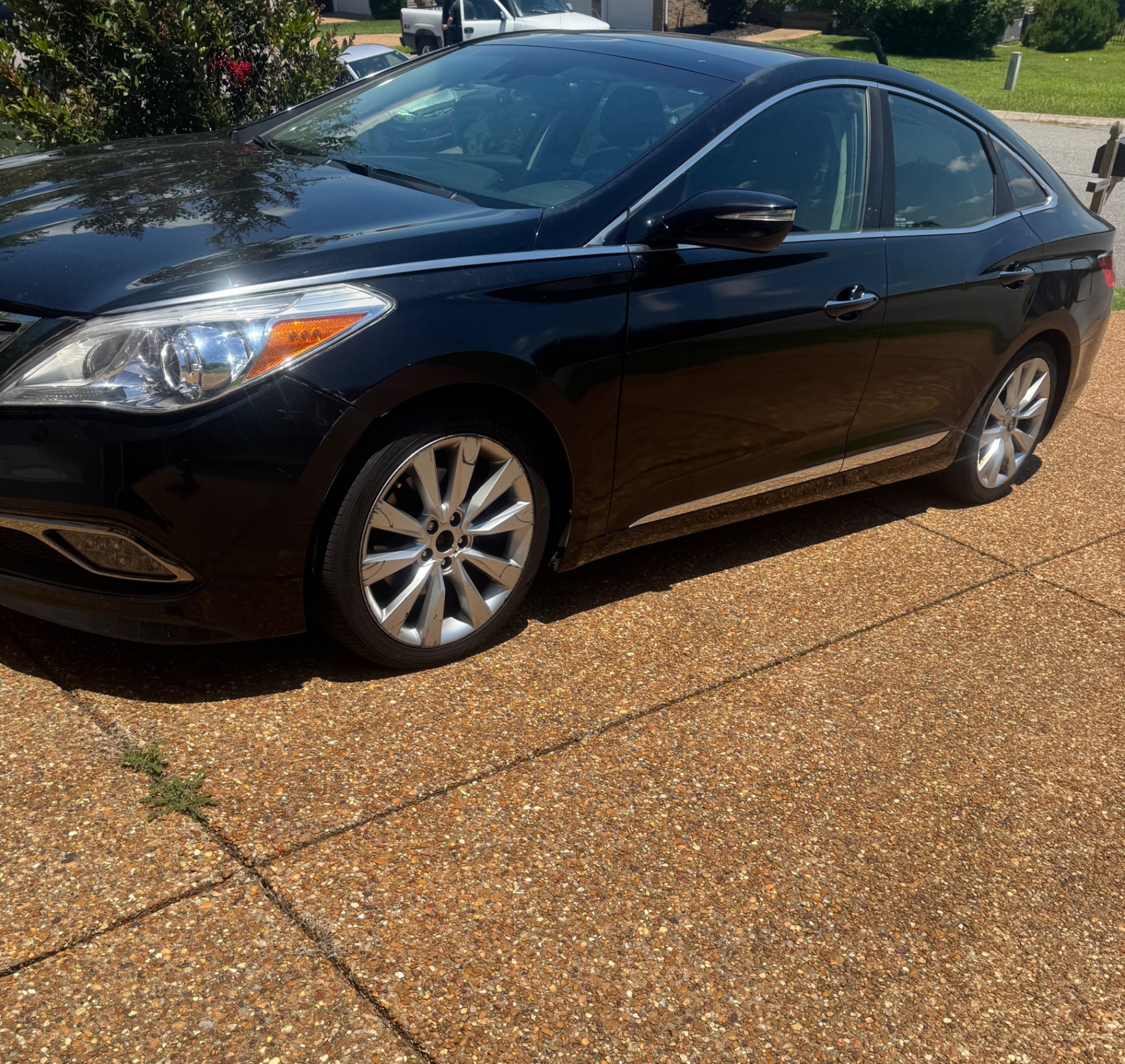 2015 Hyundai Azera Limited — rebuilt & branded title