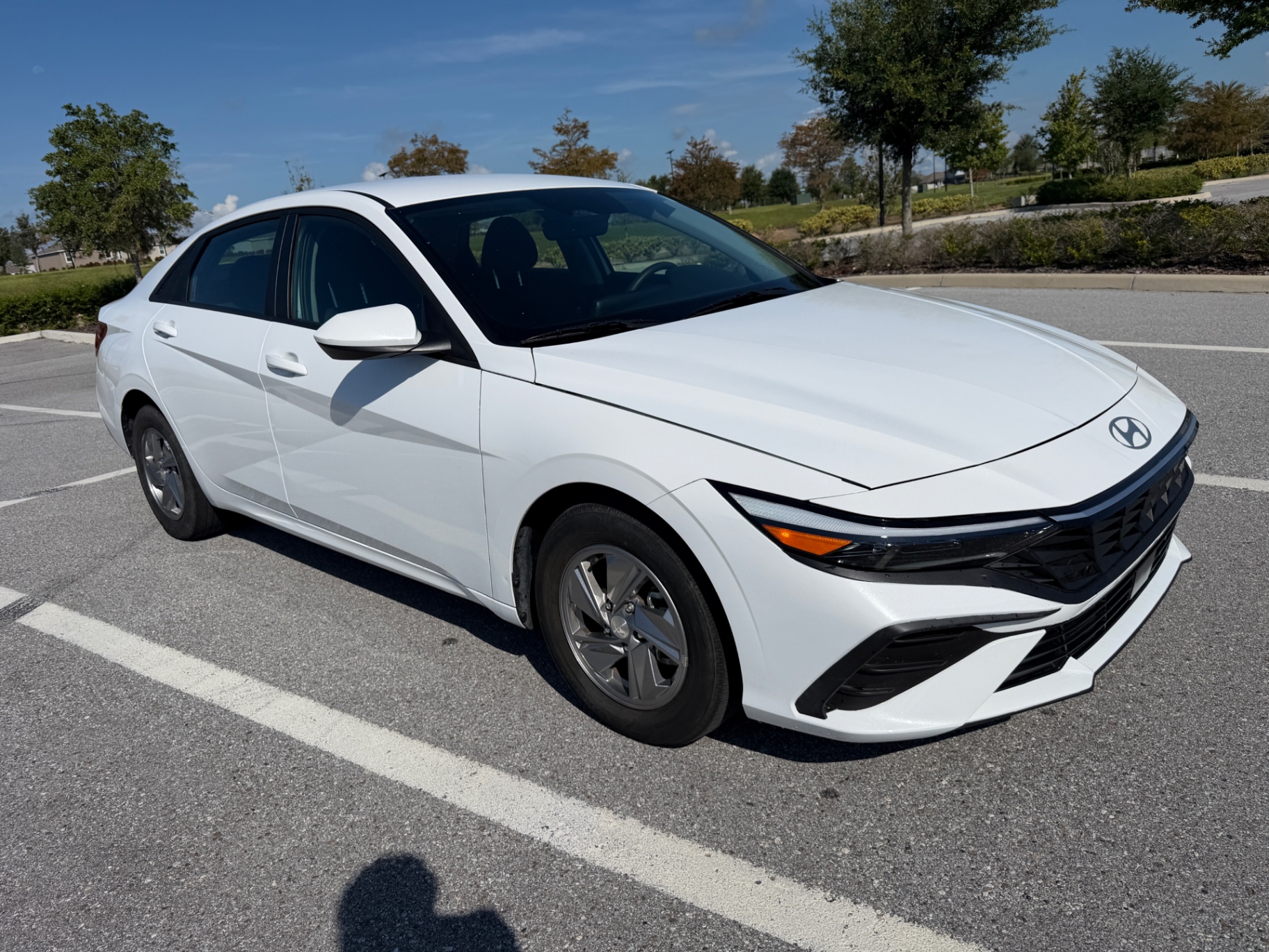 2024 Hyundai Elantra SE — rebuilt & branded title, 9% below market