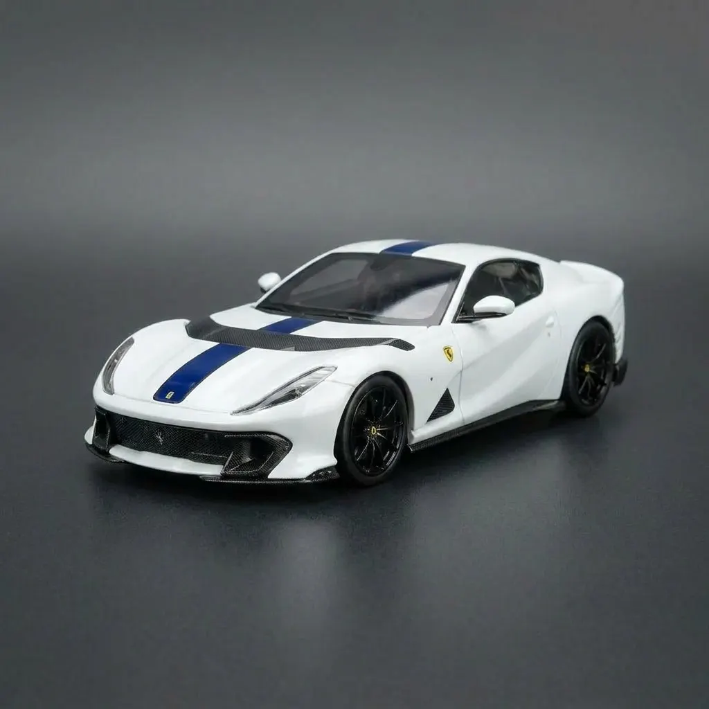 Ferrari 812 Competizione thumb 8