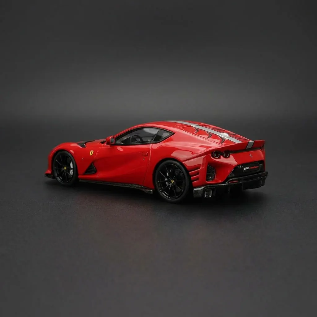 Ferrari 812 Competizione thumb 4