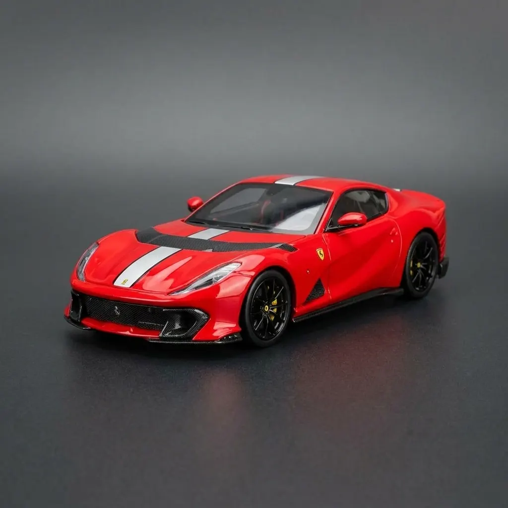 Ferrari 812 Competizione thumb 2