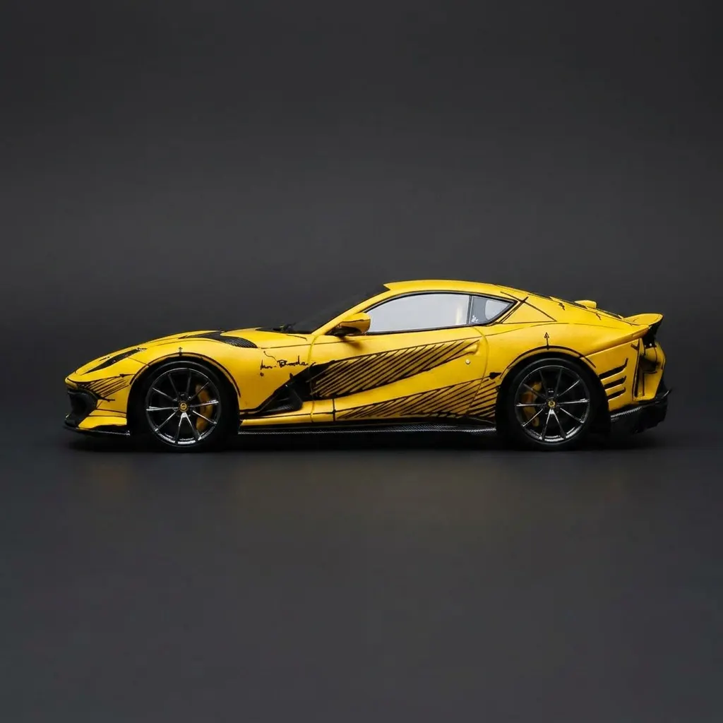 Ferrari 812 Competizione thumb 12