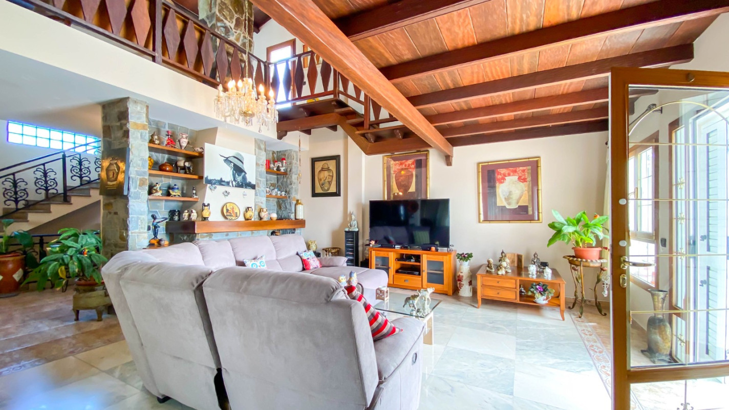 3-bed Villa in Tías – photo 5