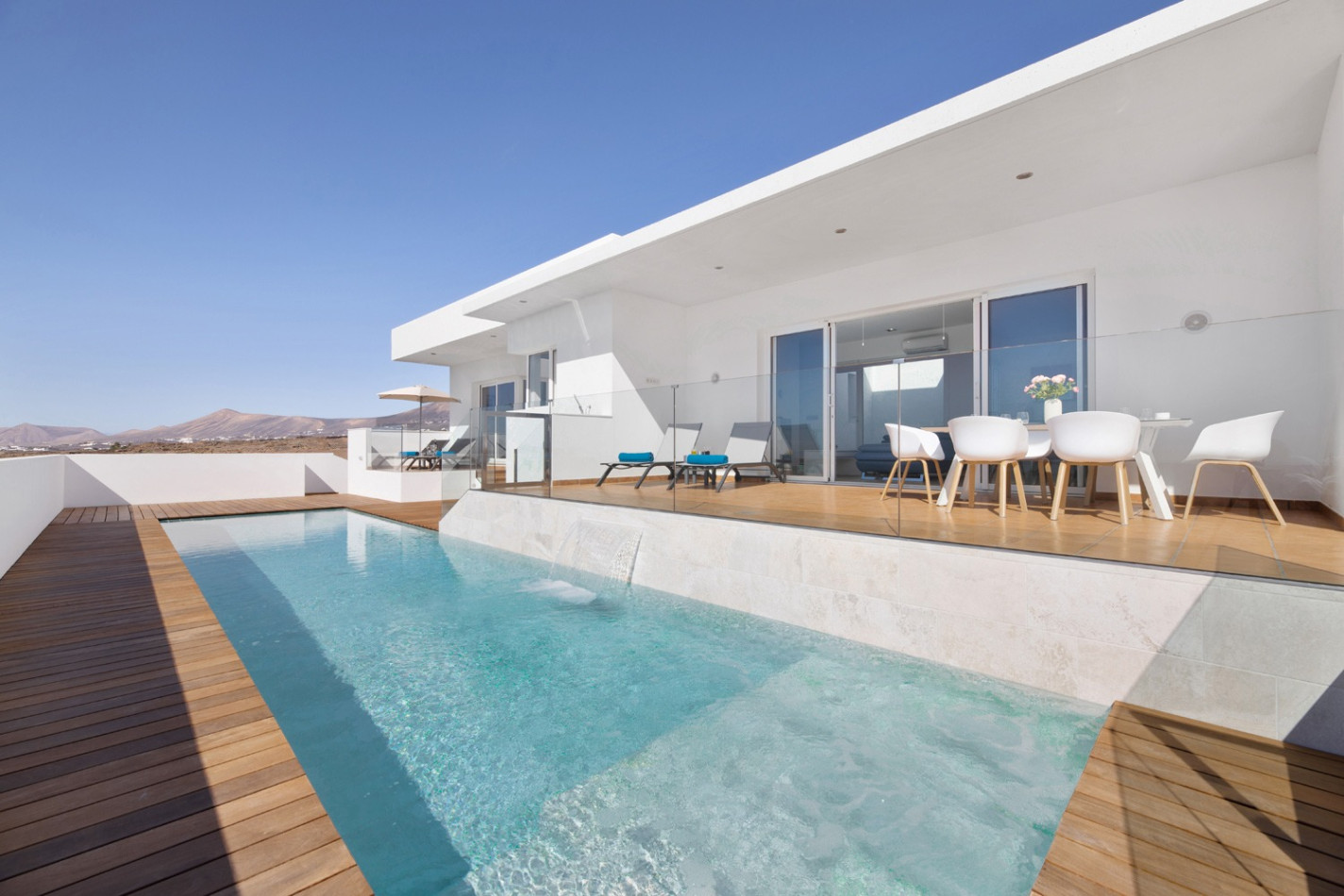 3-bed Villa in Tías – photo 2