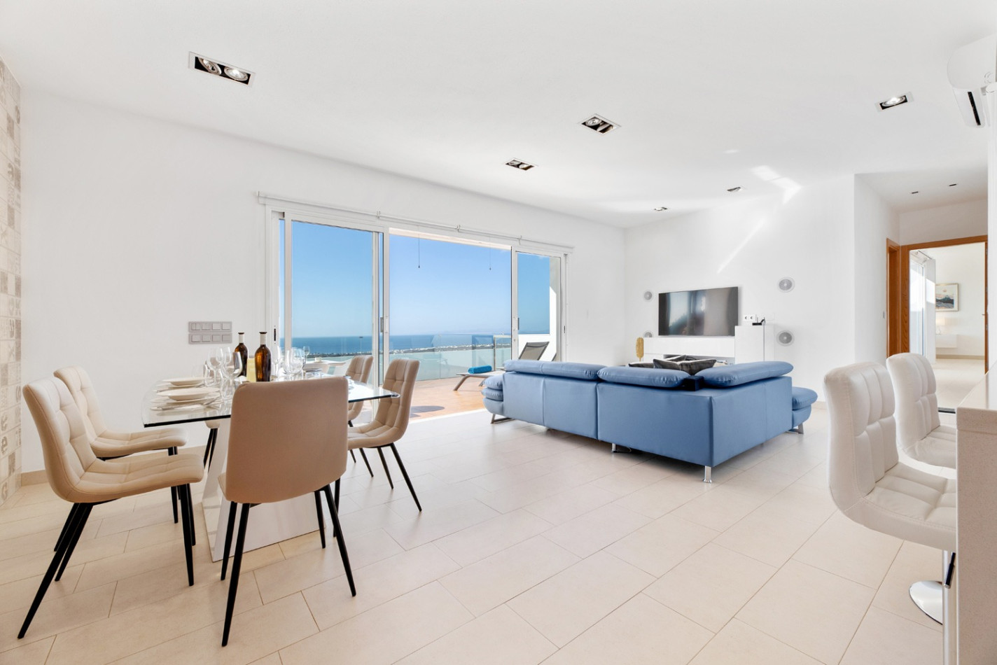3-bed Villa in Tías – photo 3