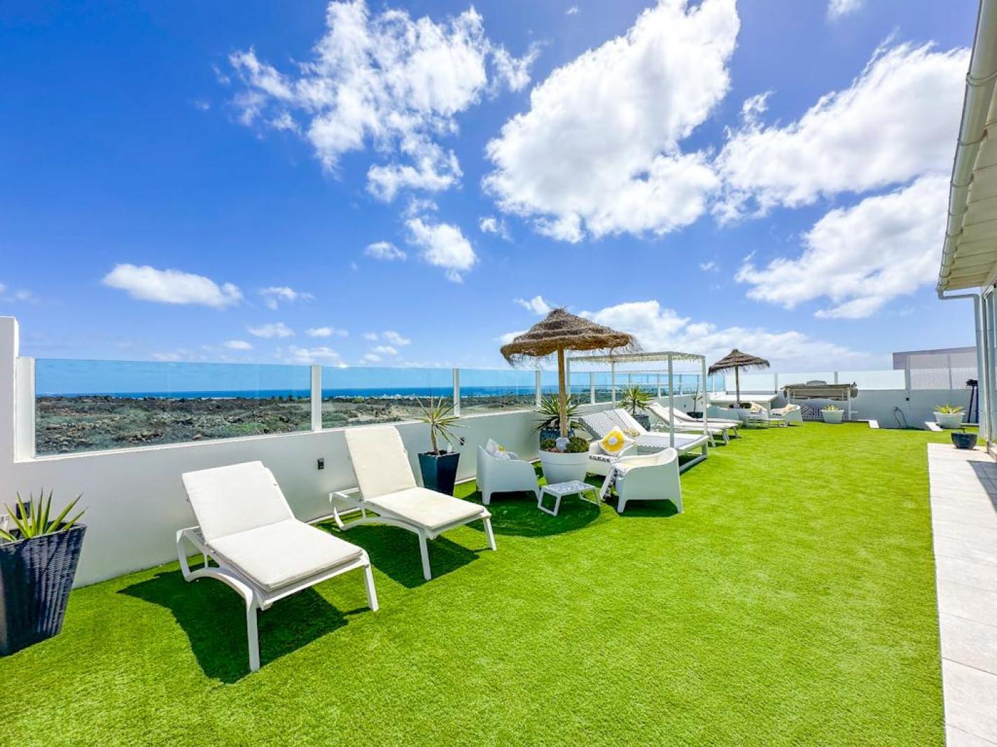 4-bed Villa in Costa Teguise – photo 2