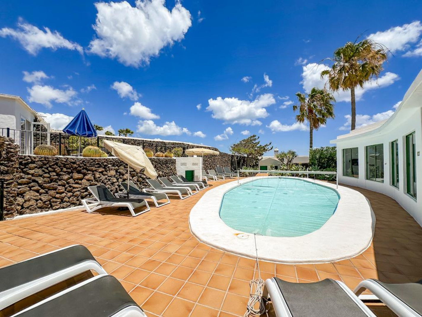 10-bed Villa in Puerto del Carmen – photo 5