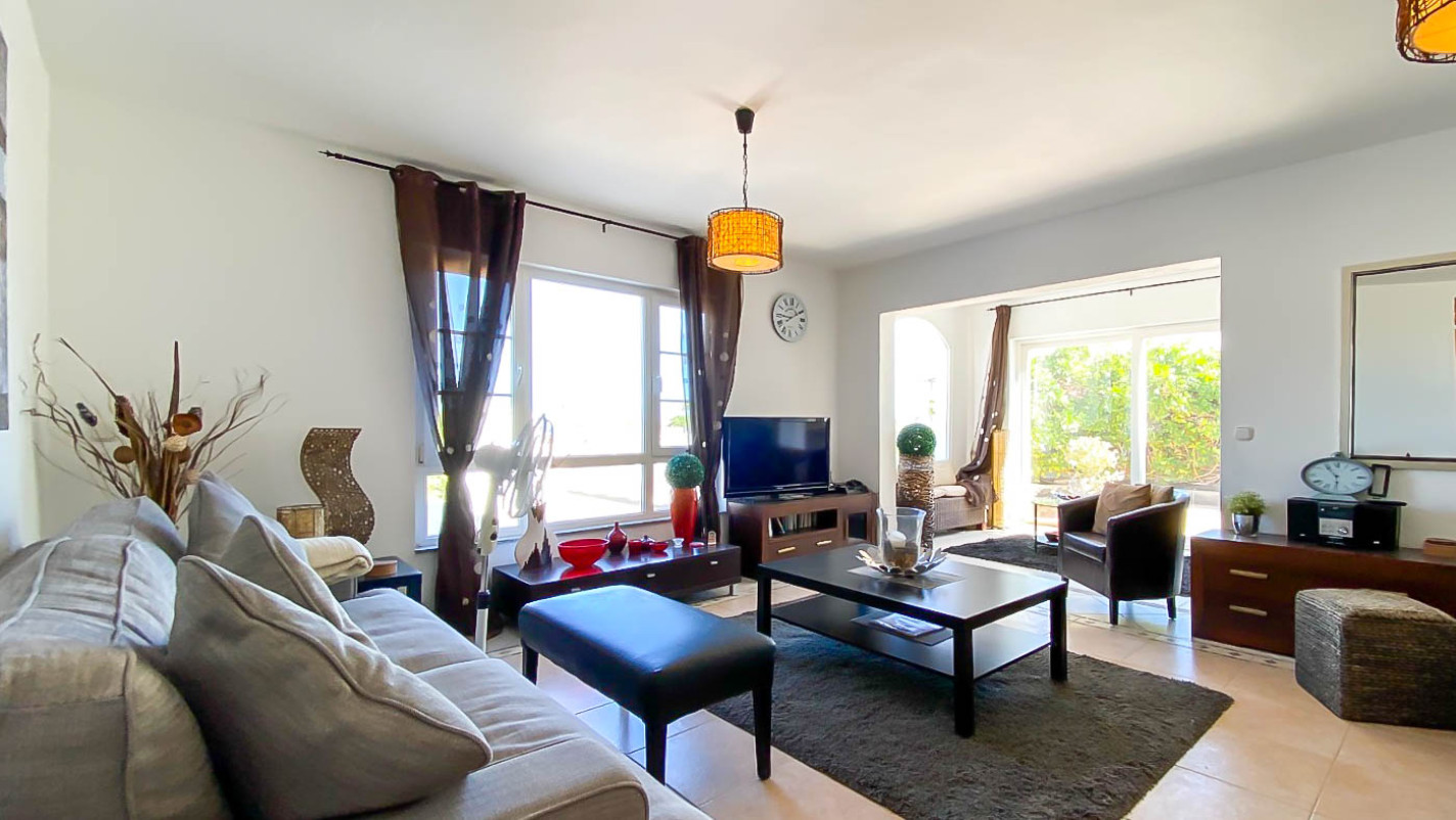 6-bed Villa in Tías – photo 2