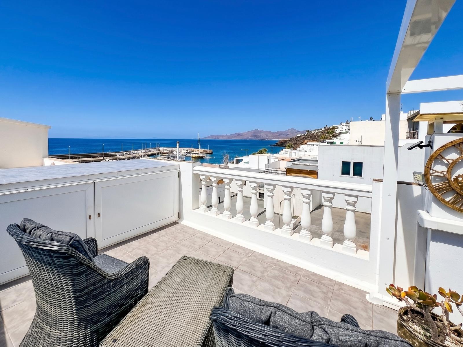 3-bed Apartment in Puerto del Carmen – photo 1