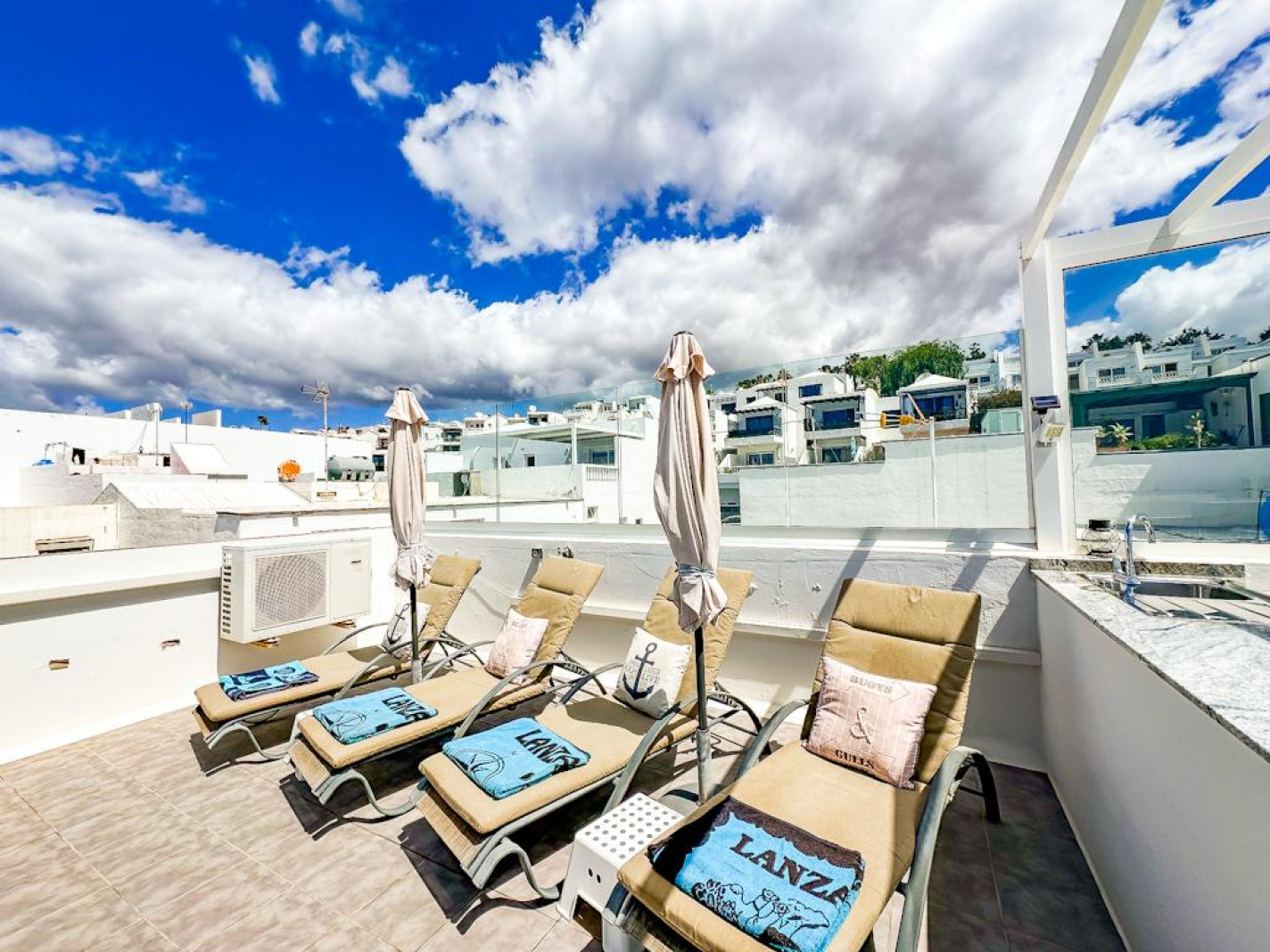 3-bed Apartment in Puerto del Carmen – photo 4