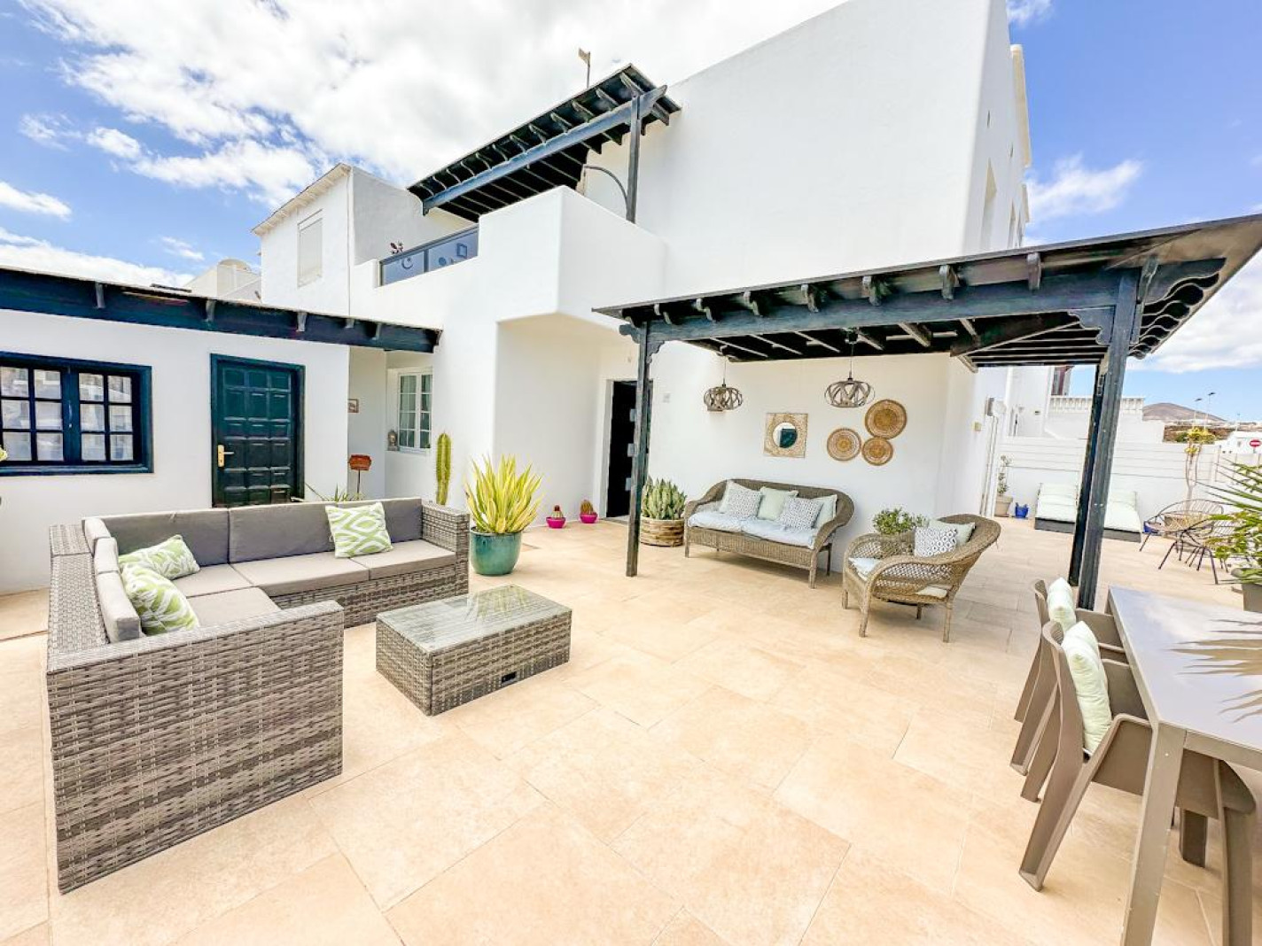 3-bed Villa in Puerto del Carmen – photo 2