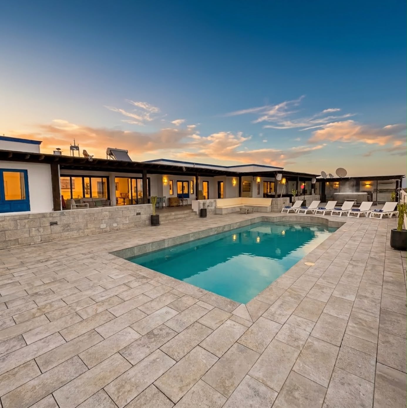 6-bed Villa in Puerto del Carmen – photo 31