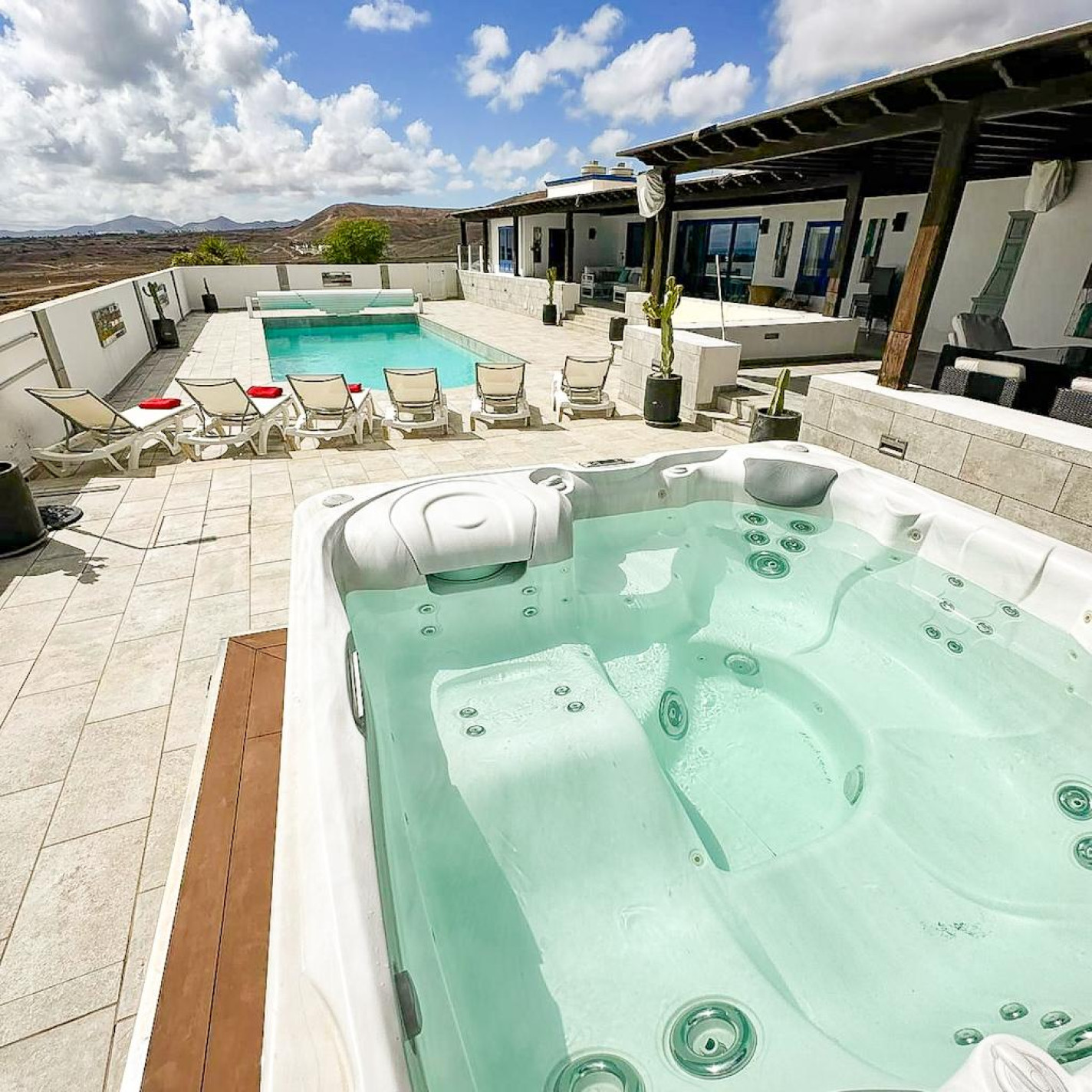 6-bed Villa in Puerto del Carmen – photo 4
