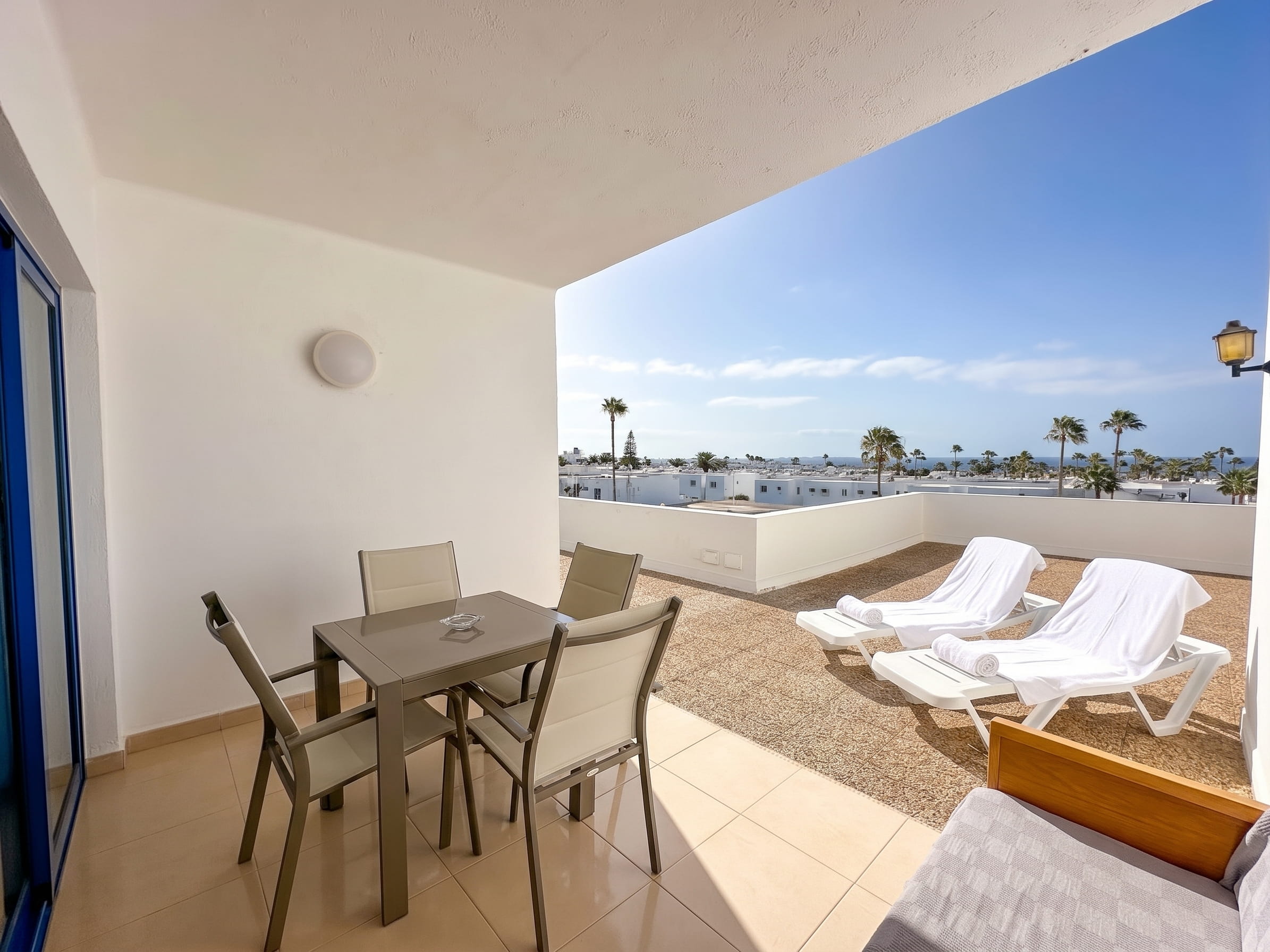 1-bed Apartment in Puerto del Carmen – photo 2