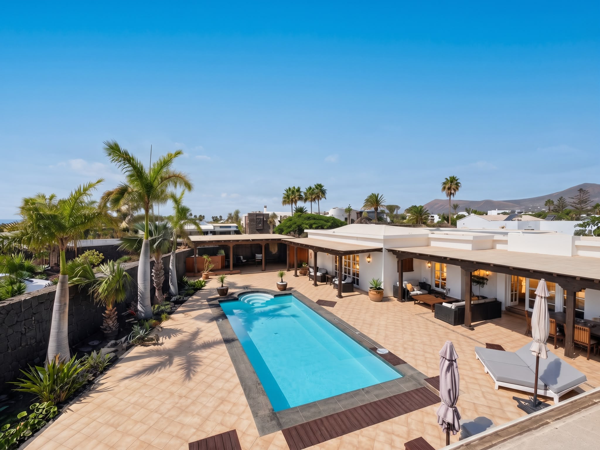 4-bed Villa in Los Mojones, Puerto del Carmen – photo 1