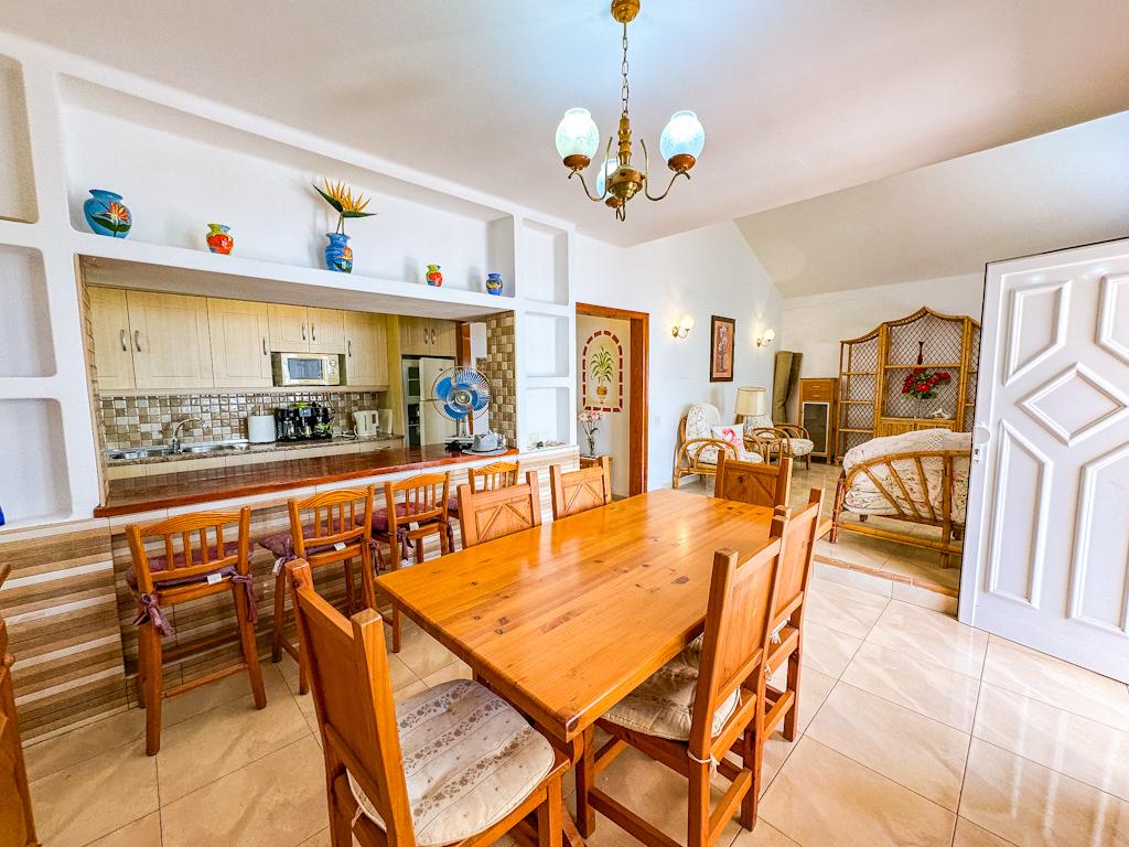 2-bed Villa in Puerto del Carmen – photo 3