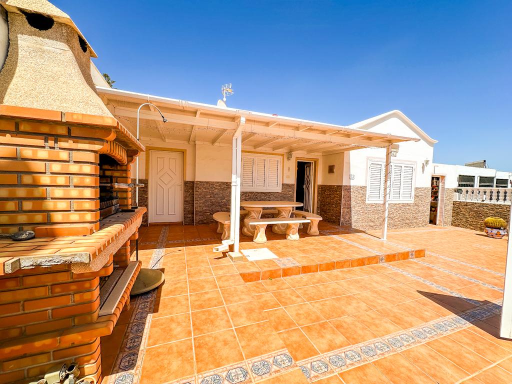 2-bed Villa in Puerto del Carmen – photo 1