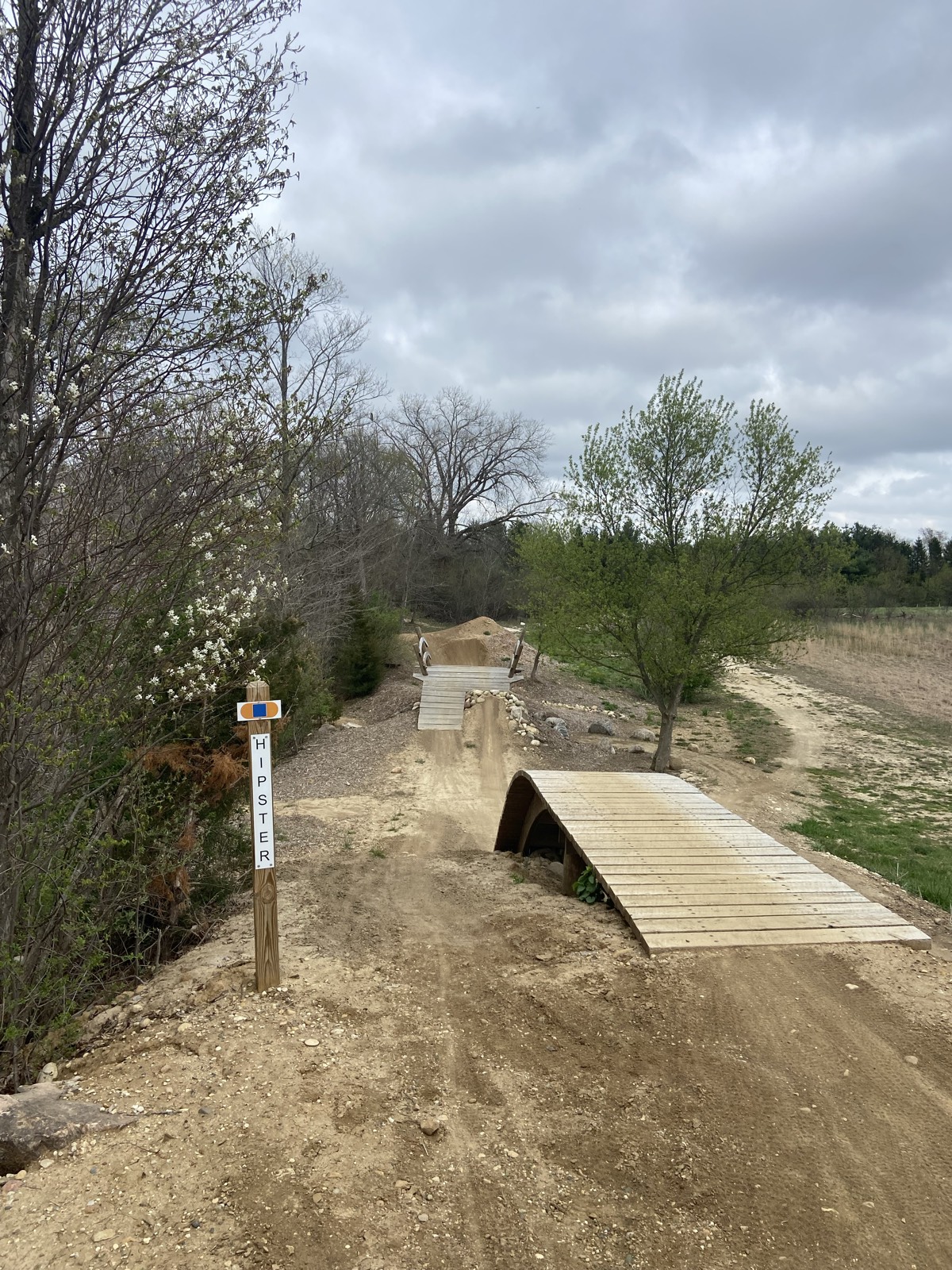 Hipster trail photo 1