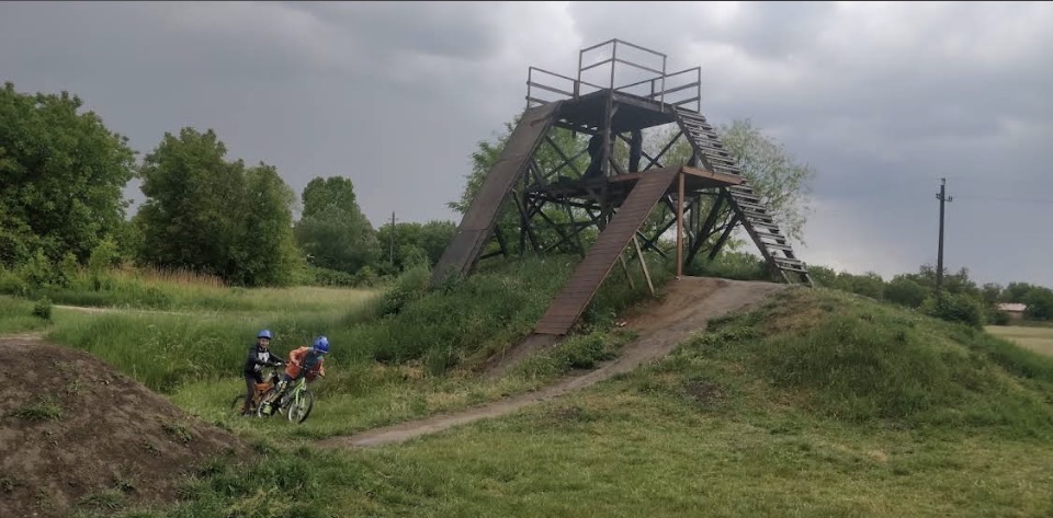 hijackers bike park trail photo 2