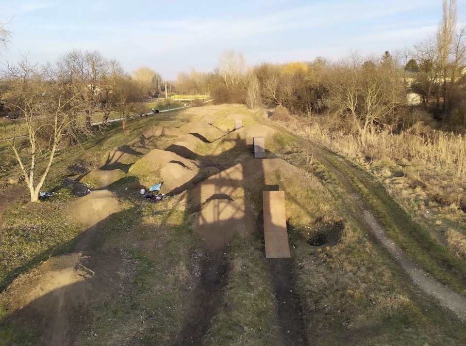 hijackers bike park trail photo 4
