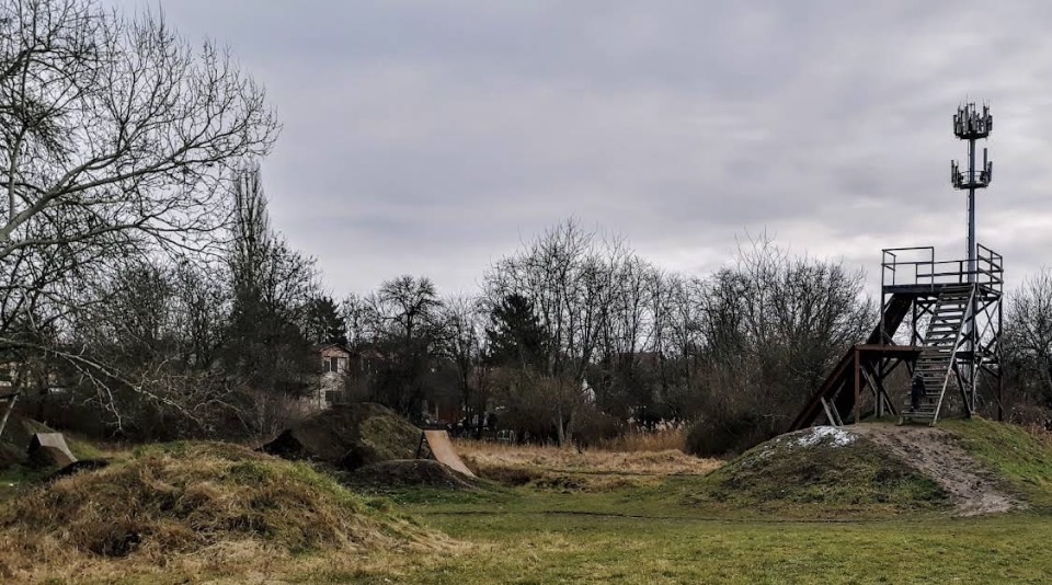 hijackers bike park trail photo 3