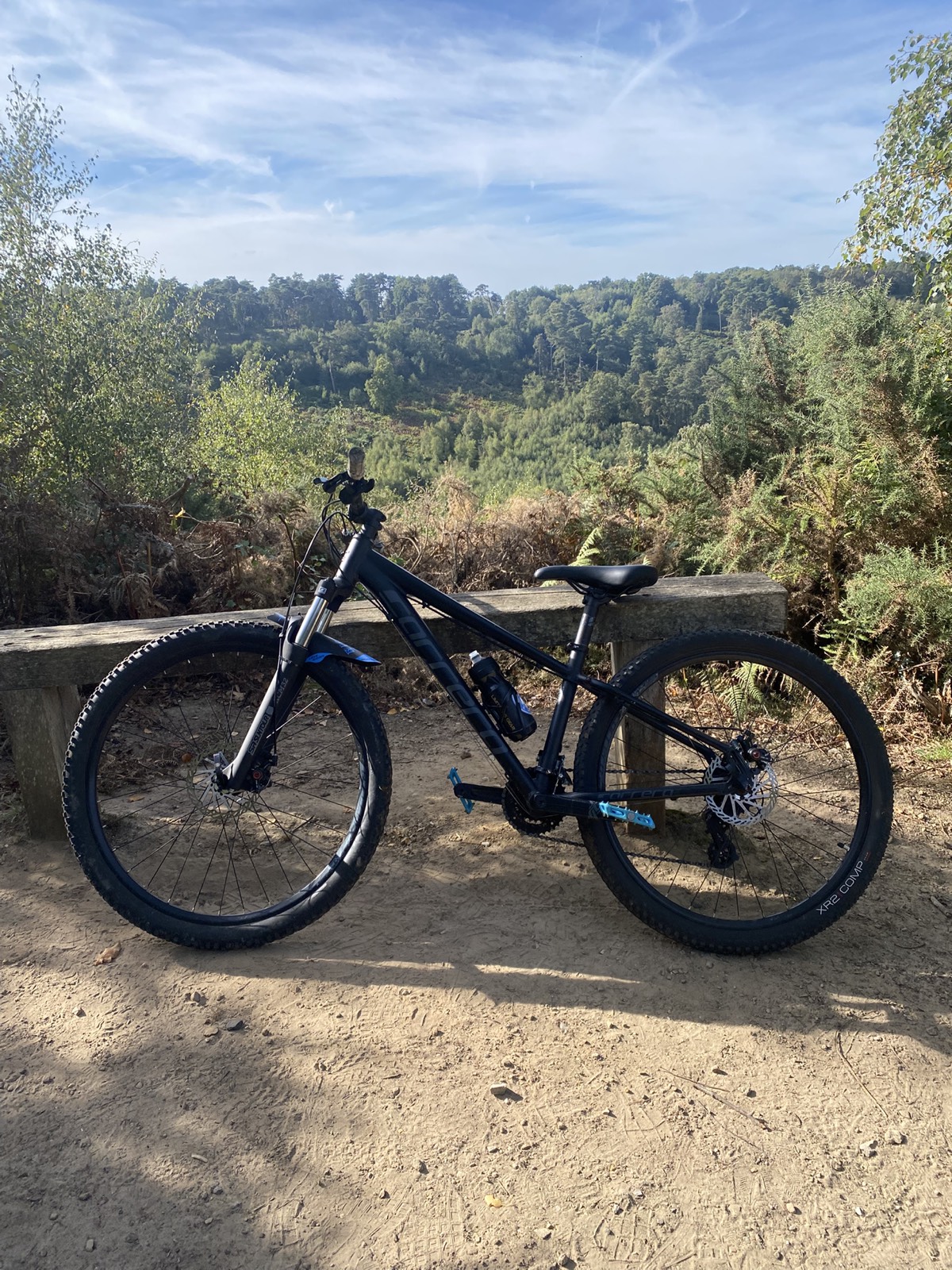 Devils PunchBowl Loop trail photo 1