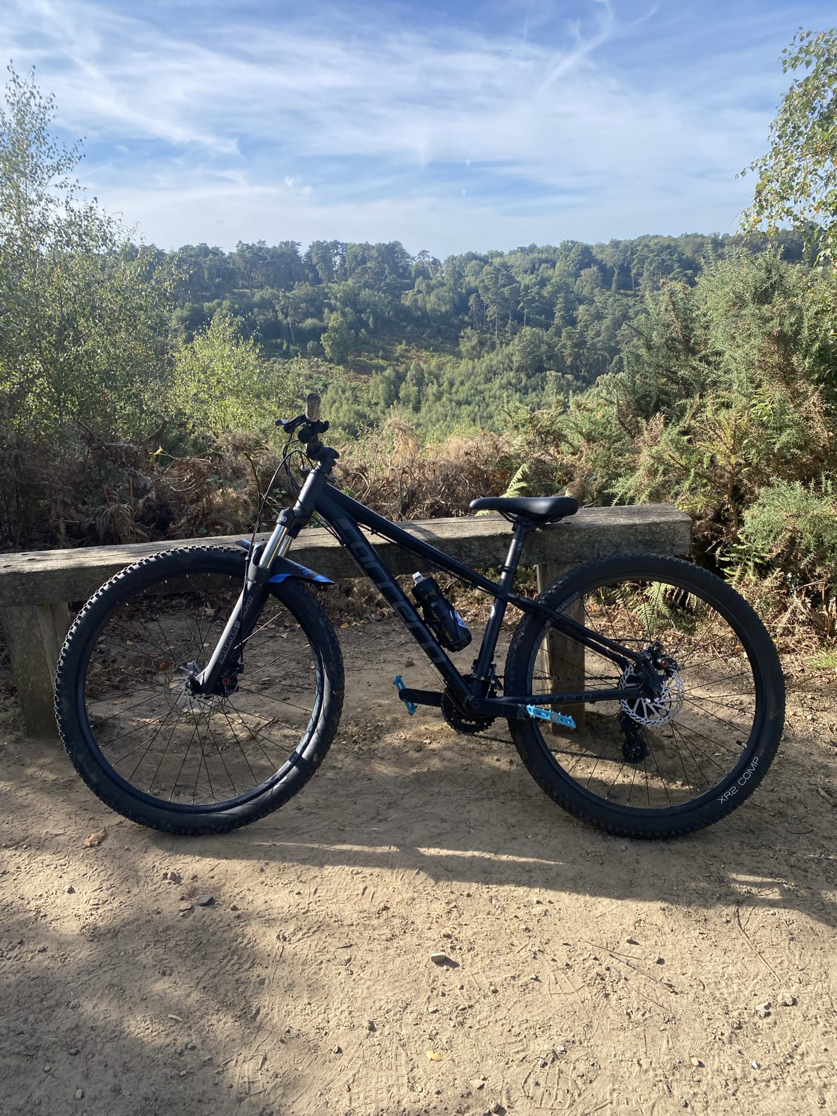 Devils PunchBowl Loop trail photo 3