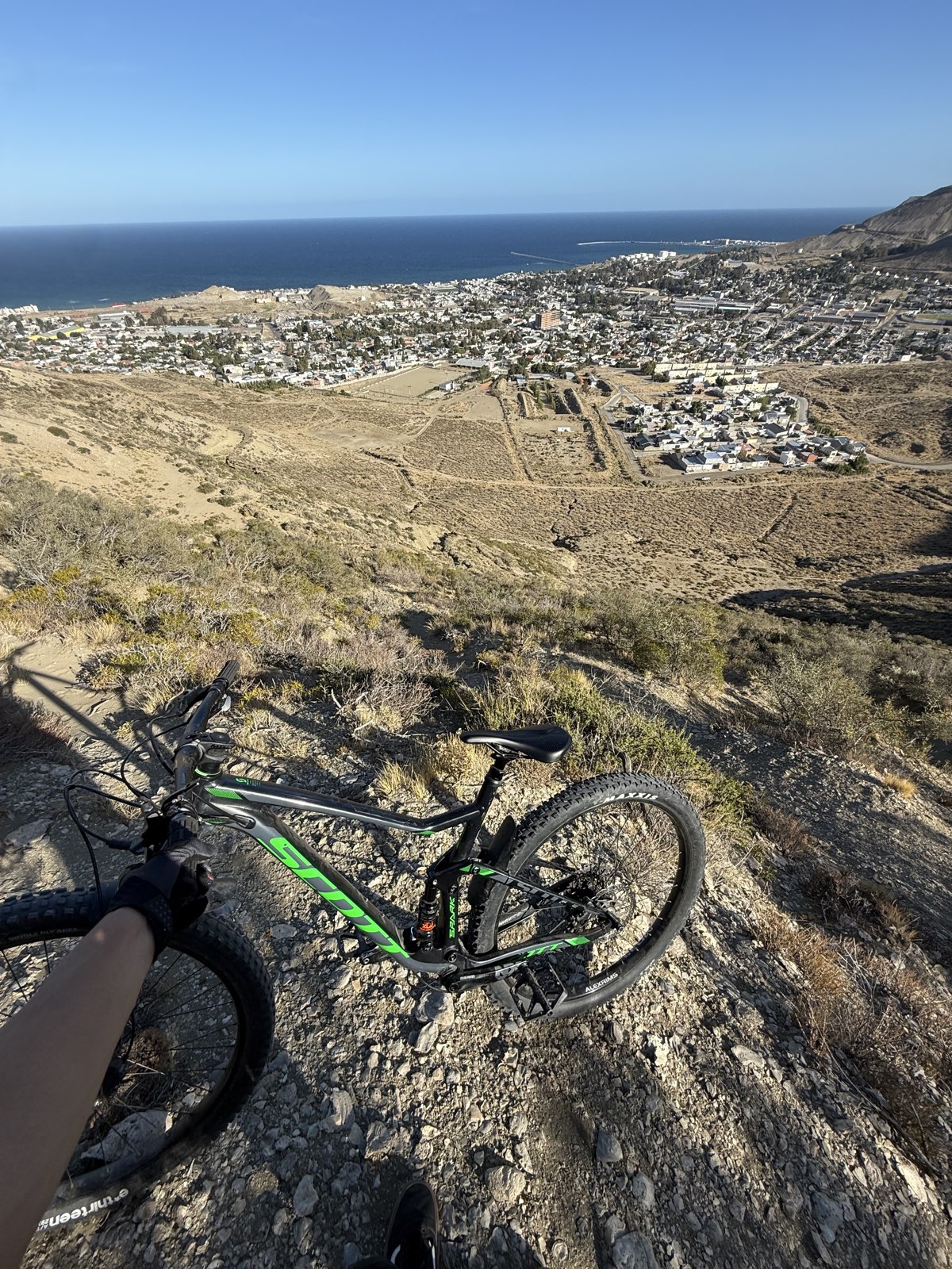 Marea roja trail photo 1