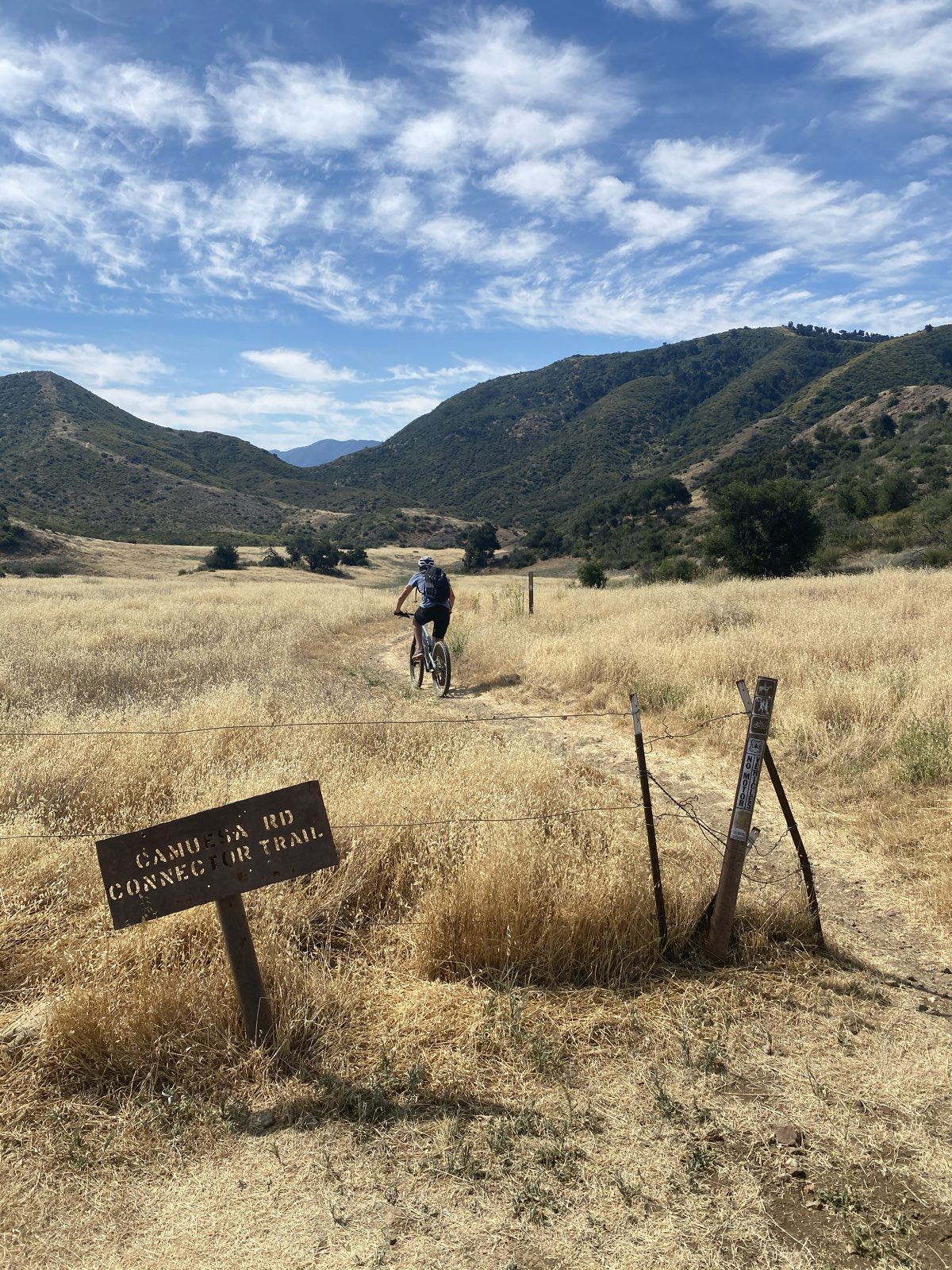 Camuesa Connector Trail trail photo 1