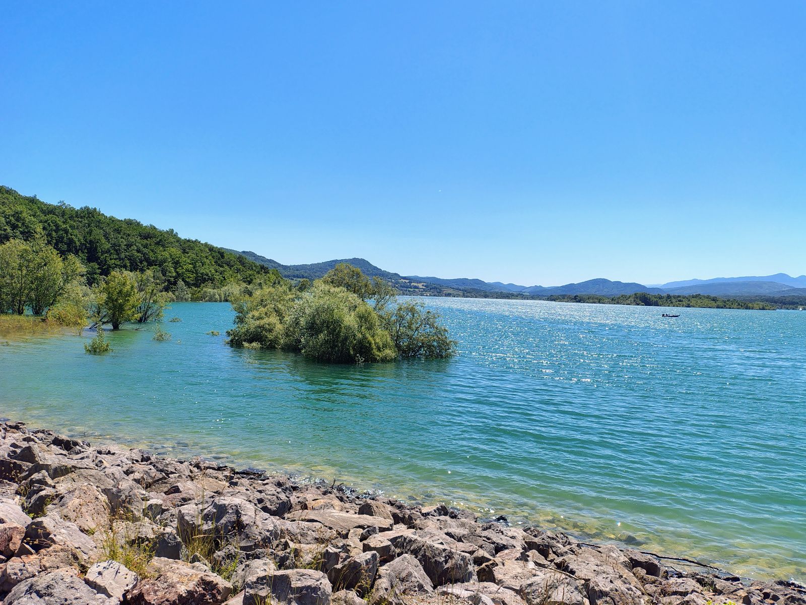 Lac de Montbel trail photo 1