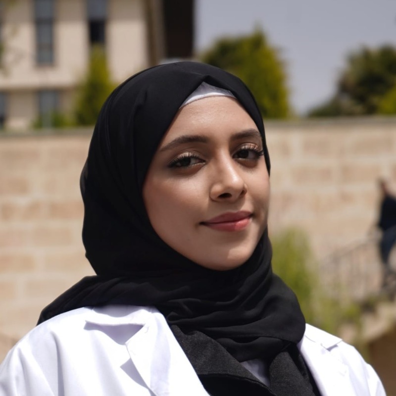 ليان حليس
