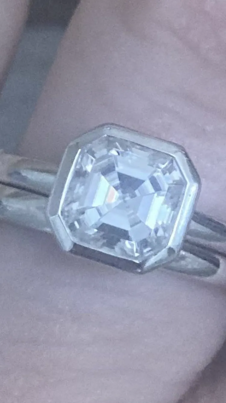 1695549478775-IMG_3422.png engagement ring