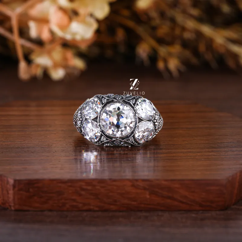 round cut engagement ring