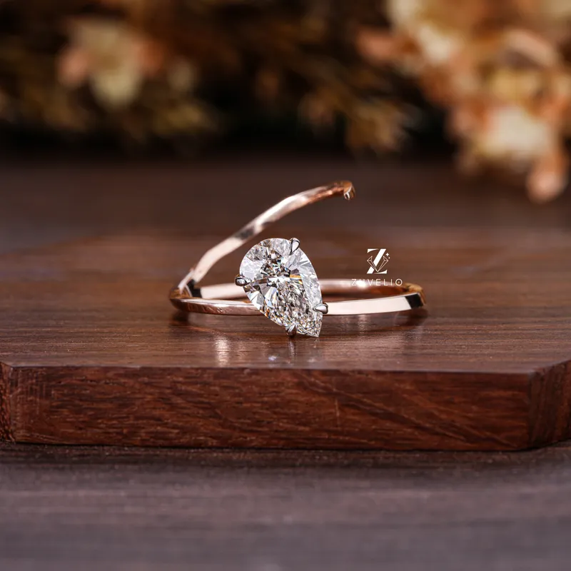 pear cut engagement ring