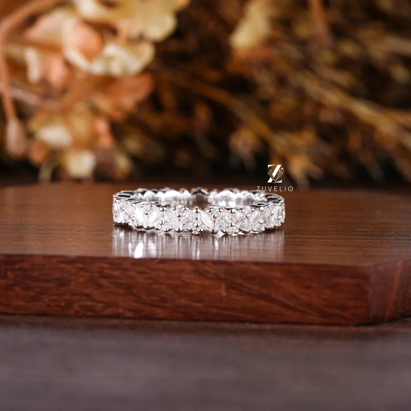 round cut engagement ring in platinum