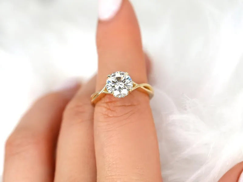 2ct Elodie 8mm 14kt Gold Moissanite Diamond Crossover Hidden Halo Ring vy 2