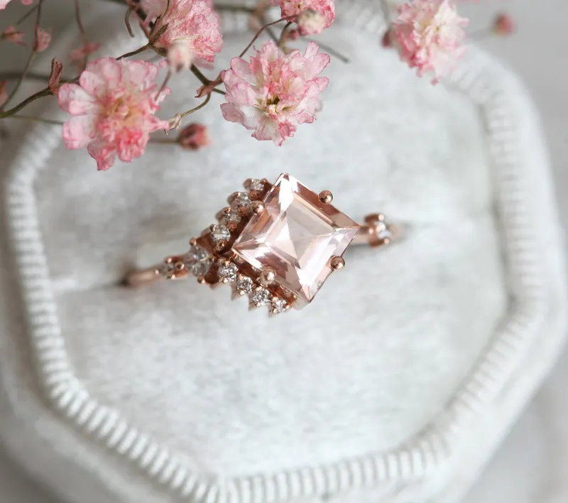 ARIA PEACH MORGANITE & DIAMOND CLUSTER RING vy 5
