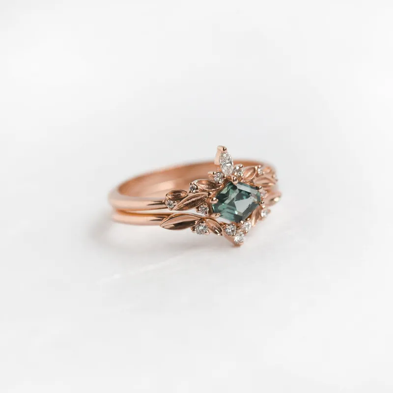 Aurora Shield-Cut Sapphire Ring Set view 5