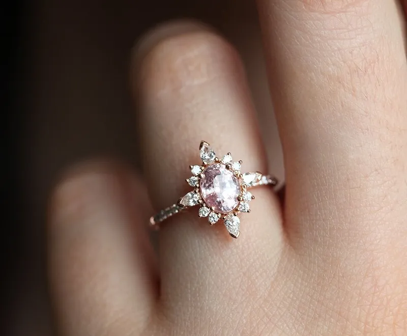 ADRIANA OVAL SAPPHIRE DIAMOND RING vy 6