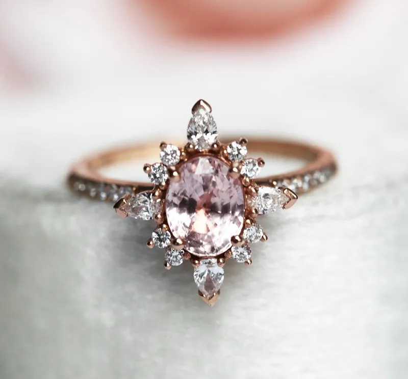 ADRIANA OVAL SAPPHIRE DIAMOND RING vy 7